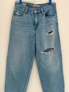 Levi’s Baggy Dad Distressed Cropped Jeans 28x28